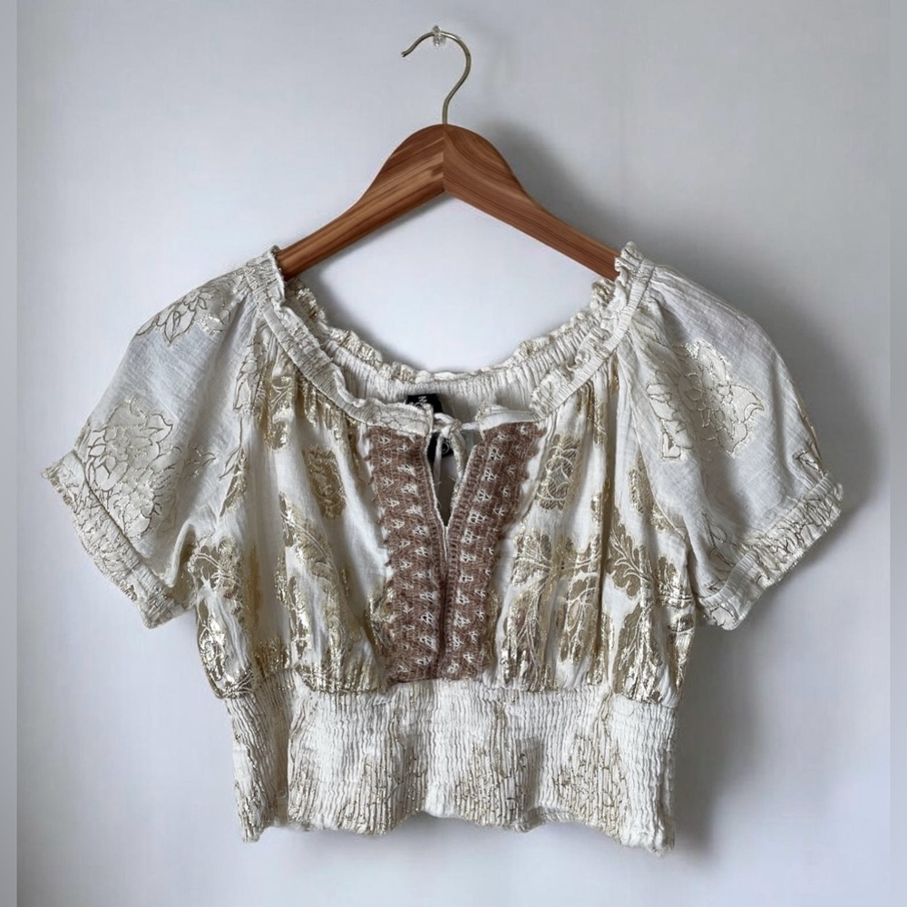 Anthropologie ‘Me 2 Magic’ Crop Boho Blouse in Ivory & Gold Threading size M/L
